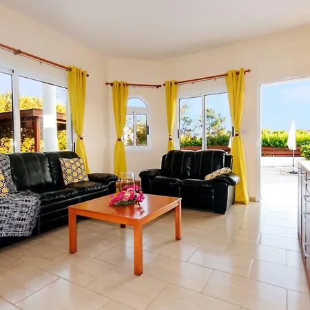 Villa Coral Bay Dreams Peyia